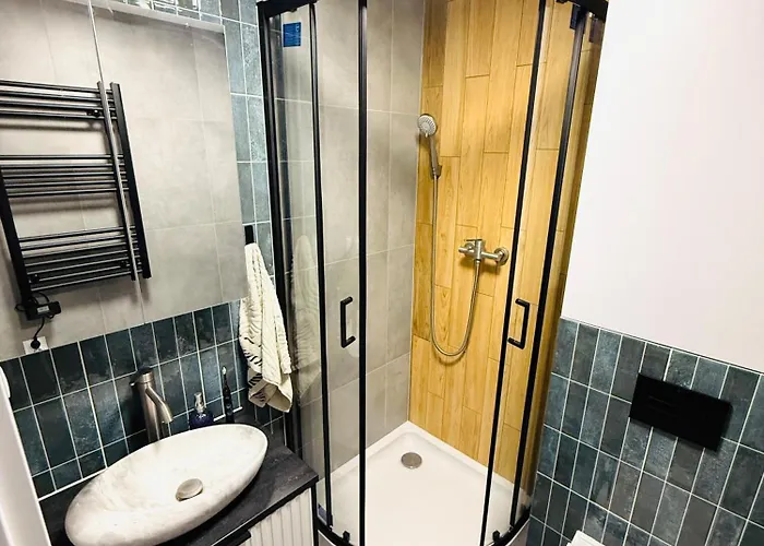 Paderewskiego 14 * Rzeszów